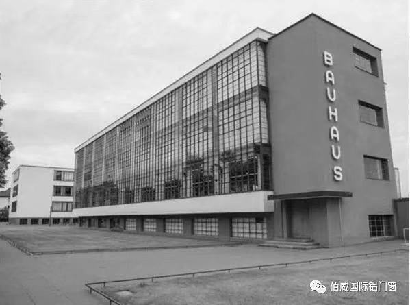 佰威国际环保门窗